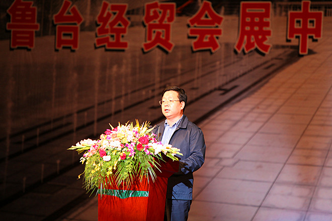夏芳晨副市长出席潍坊昌大建设乐鱼在线_乐鱼在线（中国）
会展中心工程颁奖盛典并作重要讲话