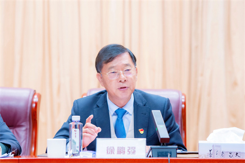 乐鱼在线_乐鱼在线（中国）
九届二次职工代表大会暨2024年度总结表彰大会召开
